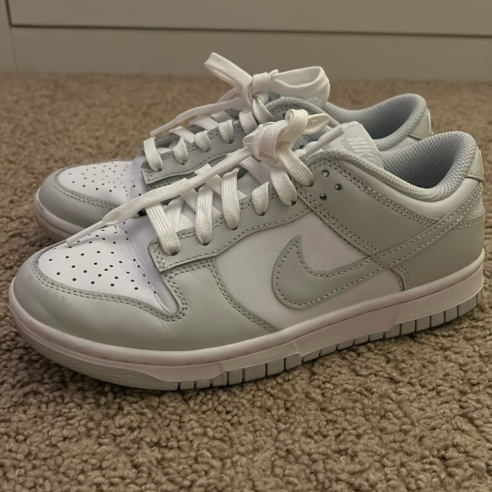 Nike Dunks Low Grey and White